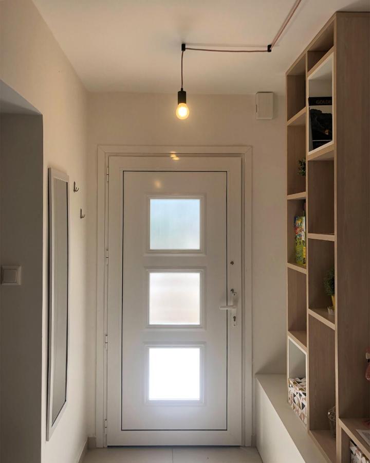 Orfeas Suite Néa Péramos Esterno foto
